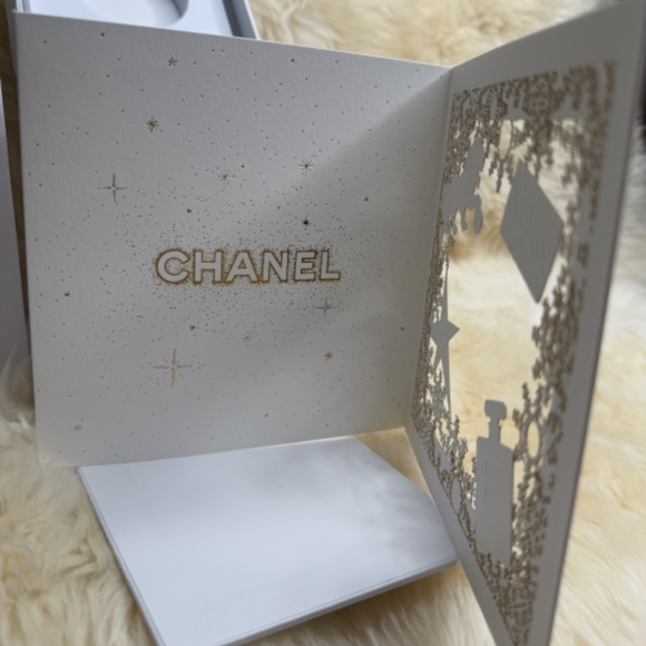 NEW Chanel 2024 Holiday Snow Globe And Holiday Card - Picture 3 of 8